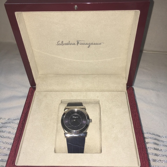 NEW Salvatore Ferragamo Women\'s Watch main image 4